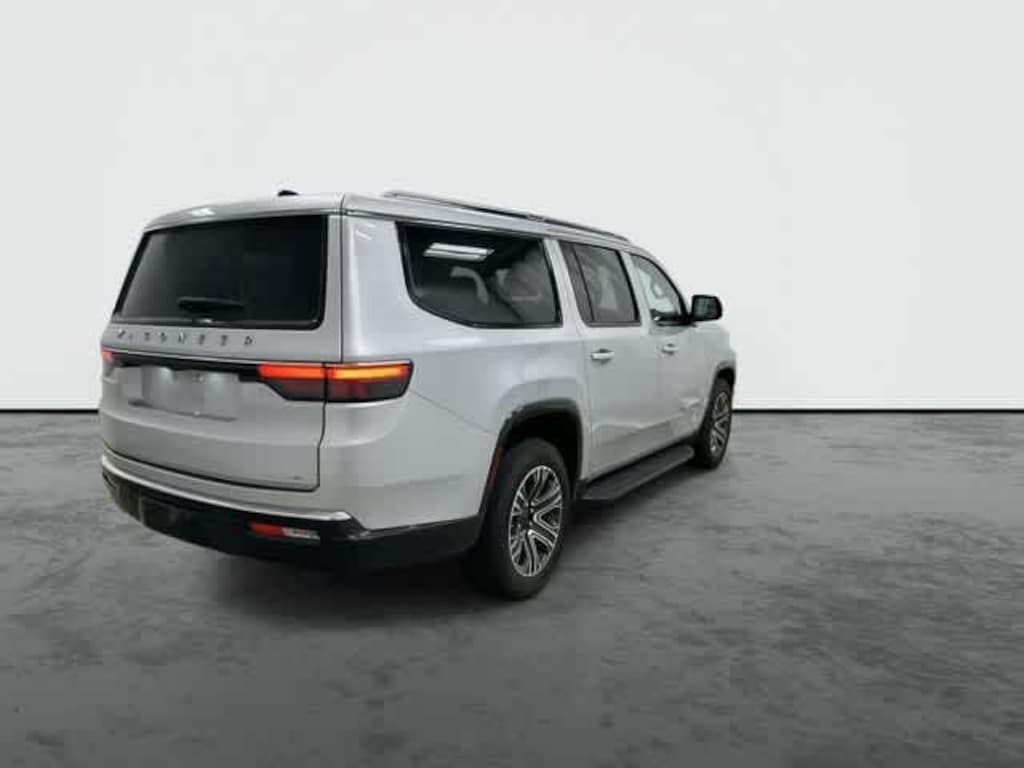 Used 2024 Jeep Wagoneer L Series II SUV