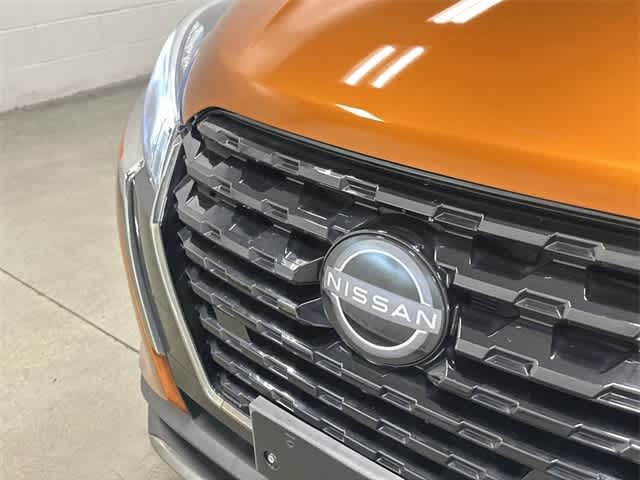 Thumbnail: 2023 Nissan Kicks - 30