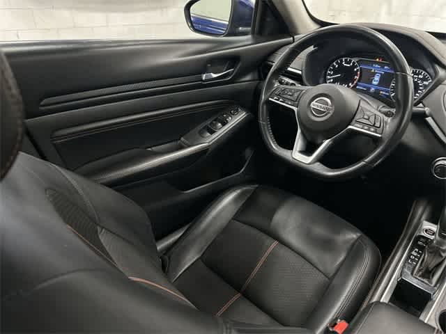 2022 Nissan Altima SR 12