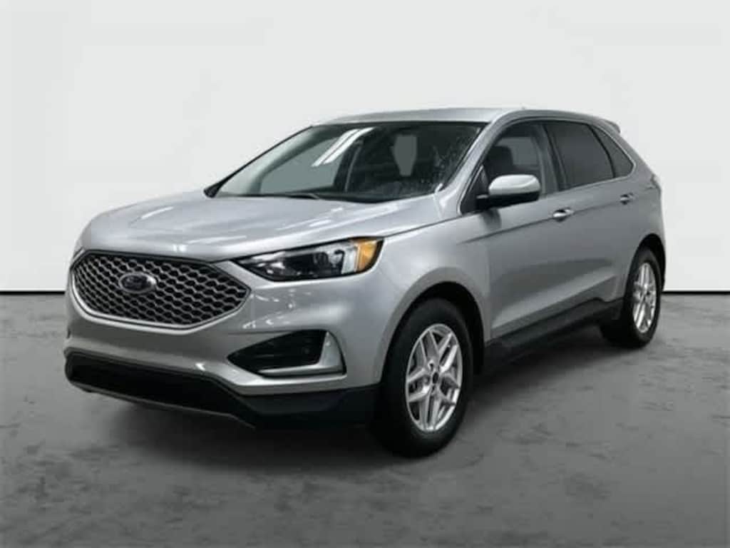 Used 2024 Ford Edge SUV