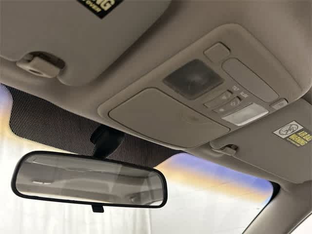 Thumbnail: 2005 Hyundai Elantra - 21