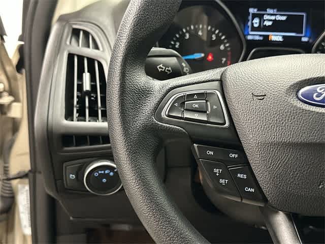 Thumbnail: 2017 Ford Focus - 17