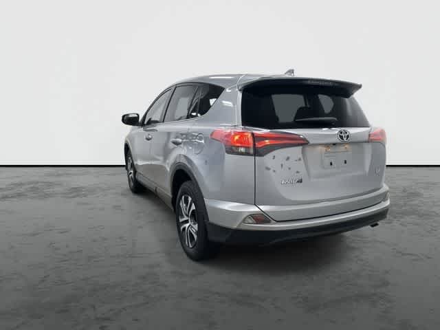 Used 2018 Toyota RAV4 LE with VIN JTMZFREV4JD123020 for sale in League City, TX