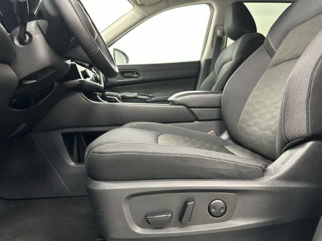 Thumbnail: 2025 Nissan Pathfinder - 26