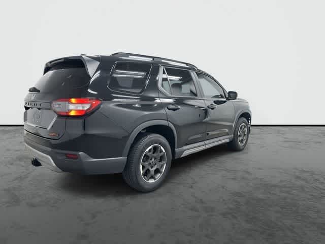 Thumbnail: 2024 Honda Pilot - 4