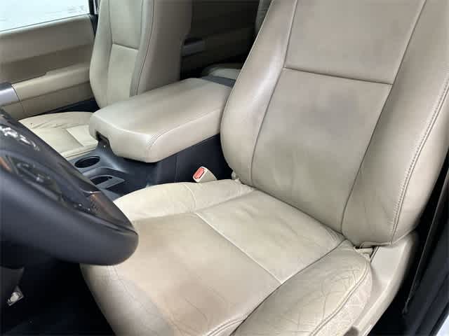 Thumbnail: 2018 Toyota Sequoia - 10