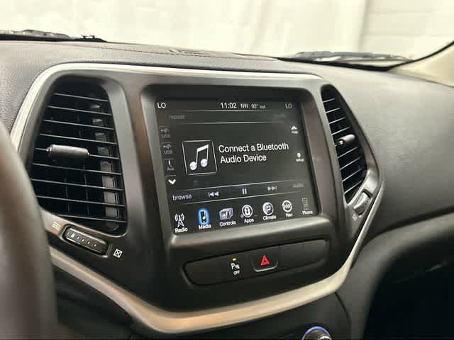 Thumbnail: 2015 Jeep Cherokee - 22