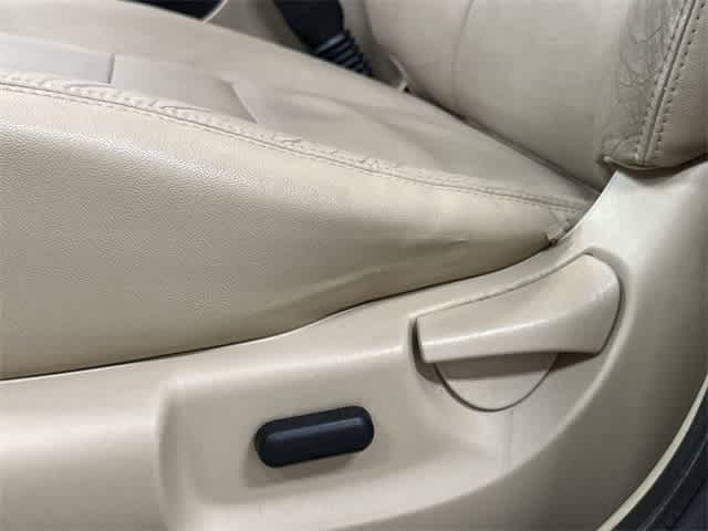 Thumbnail: 2012 Ford Escape - 25
