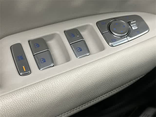 Thumbnail: 2024 Genesis G70 - 20