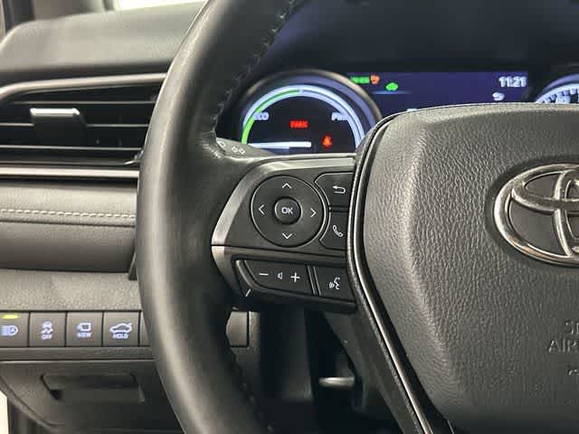 Thumbnail: 2021 Toyota Camry - 17