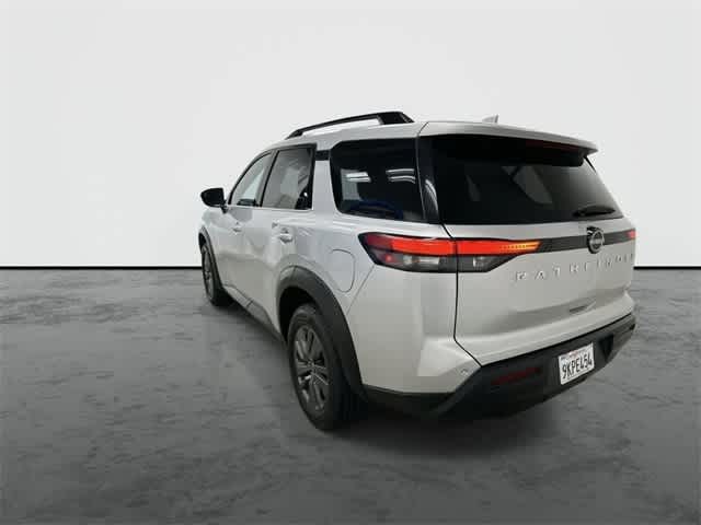 Thumbnail: 2024 Nissan Pathfinder - 2