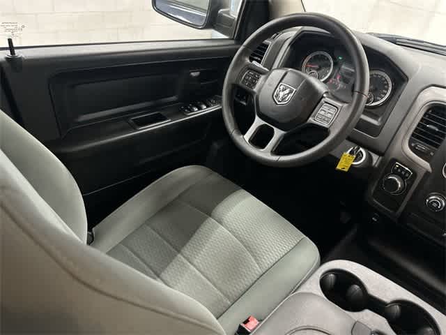 Thumbnail: 2020 RAM 1500 Classic - 12