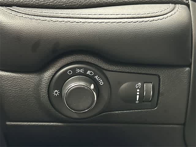 Thumbnail: 2023 Dodge Durango - 19