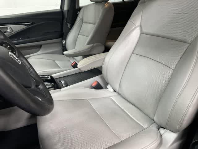Thumbnail: 2019 Honda Pilot - 10