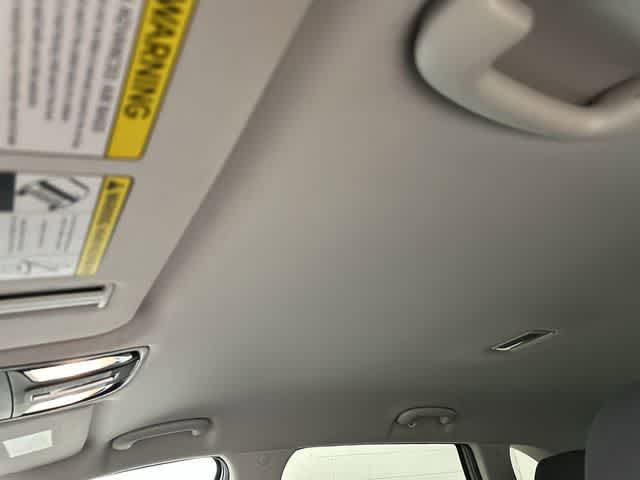 Thumbnail: 2017 Kia Sorento - 27