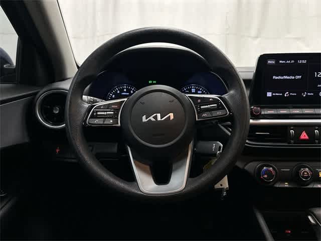 Thumbnail: 2023 Kia Forte - 15