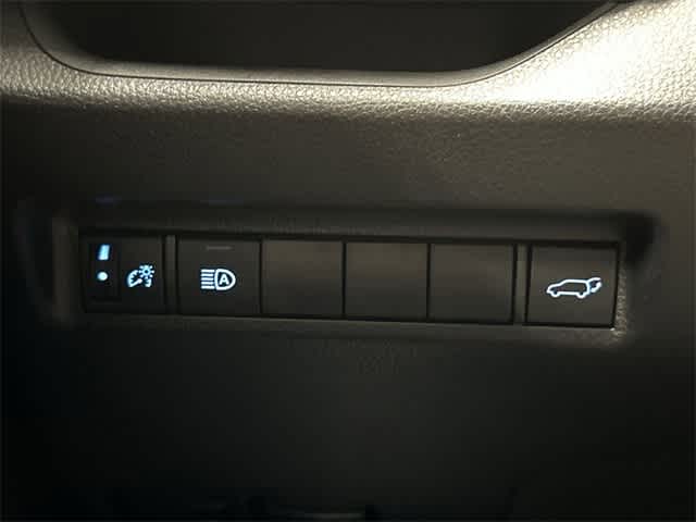 Thumbnail: 2020 Toyota RAV4 - 19
