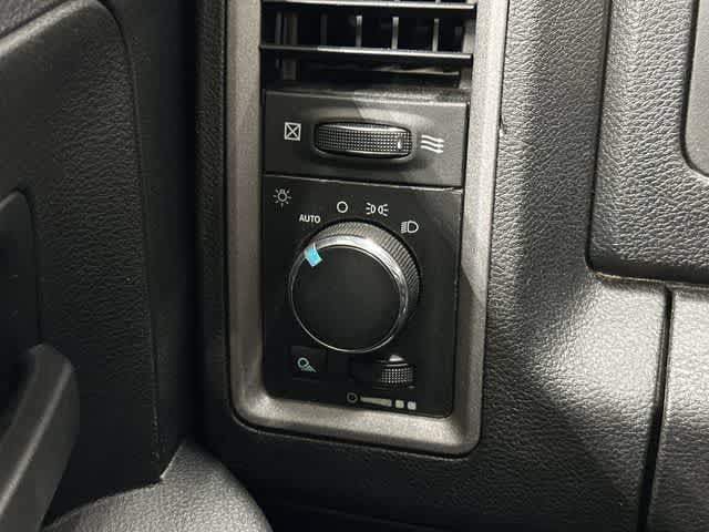 Thumbnail: 2023 RAM 1500 Classic - 19