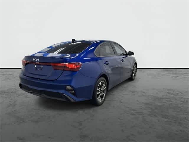 Thumbnail: 2023 Kia Forte - 3