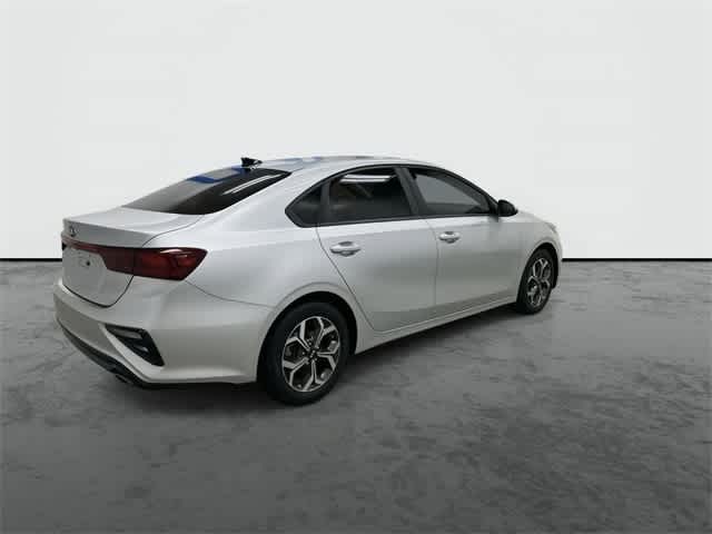 Thumbnail: 2019 Kia Forte - 4