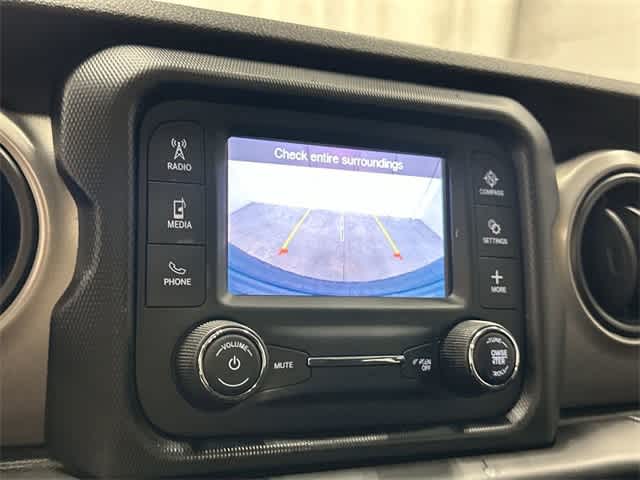 Thumbnail: 2020 Jeep Wrangler - 23