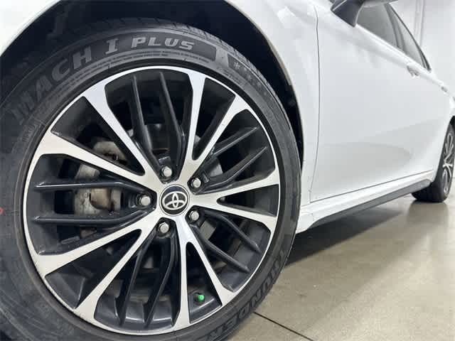 Thumbnail: 2020 Toyota Camry - 28