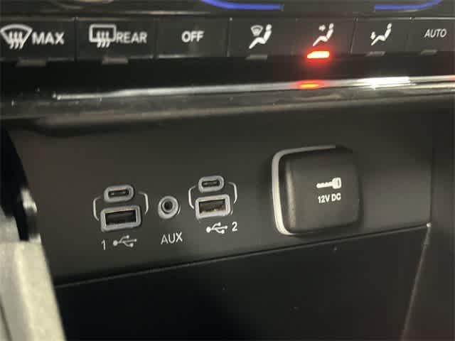 Thumbnail: 2023 Jeep Grand Cherokee - 25