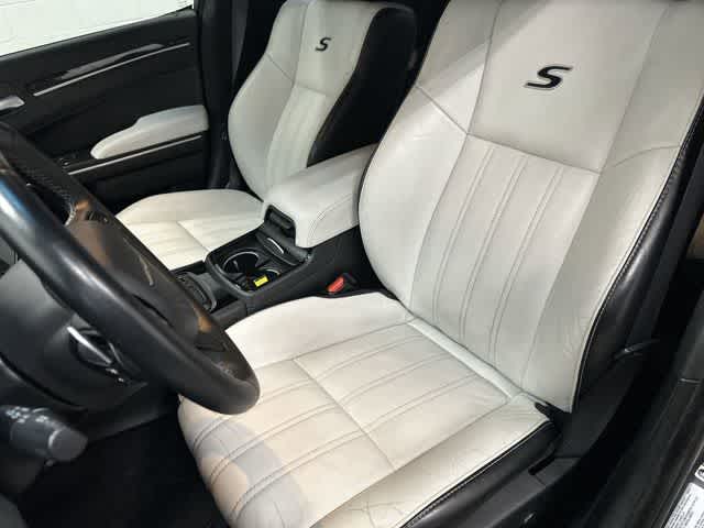 Thumbnail: 2018 Chrysler 300 - 10