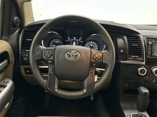 Thumbnail: 2018 Toyota Sequoia - 15