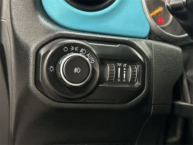 Thumbnail: 2018 Jeep Wrangler - 19