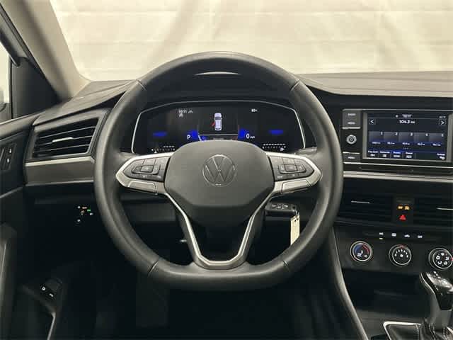 Thumbnail: 2024 Volkswagen Jetta - 15
