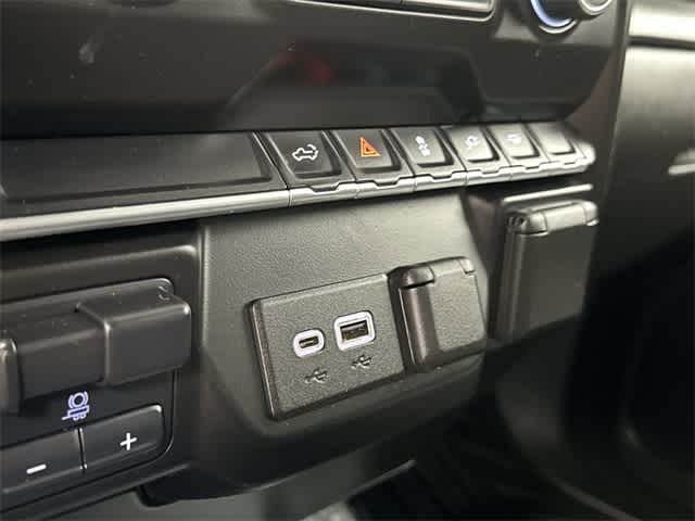 Thumbnail: 2021 Chevrolet Silverado 3500 - 24