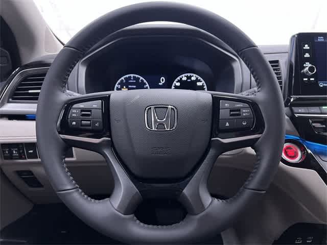2025 Honda Odyssey Touring 16