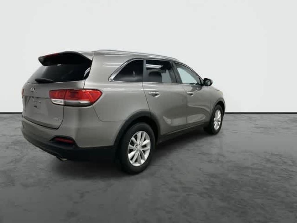Used 2017 Kia Sorento 2.4L LX SUV