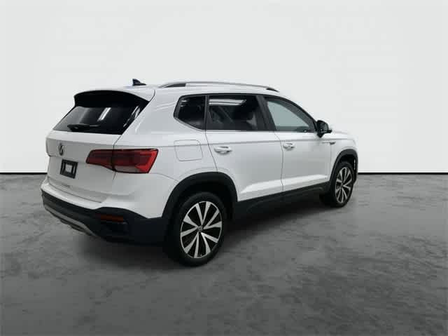 Thumbnail: 2024 Volkswagen Taos - 4