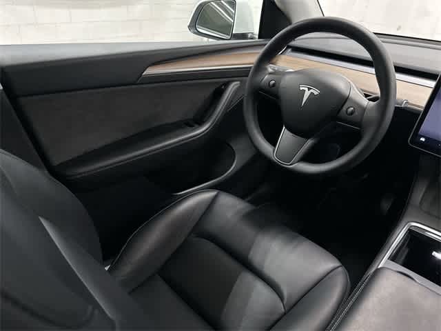 Thumbnail: 2023 Tesla Model Y - 12