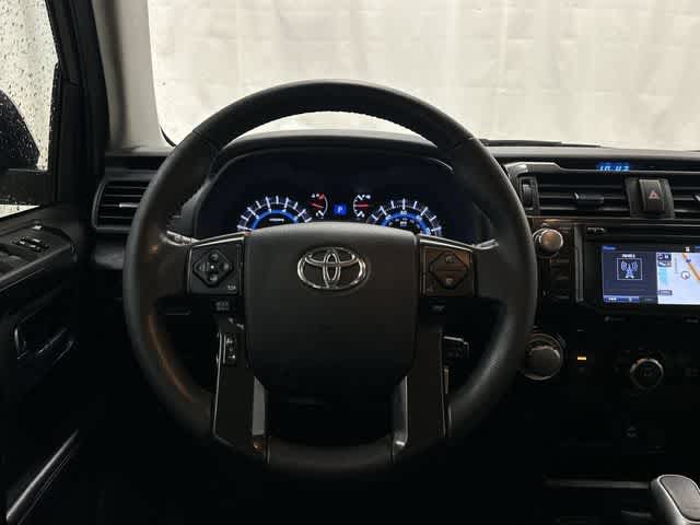 Thumbnail: 2018 Toyota 4Runner - 15