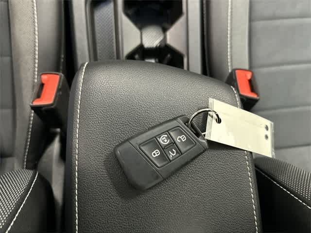 Thumbnail: 2023 Volkswagen Taos - 32