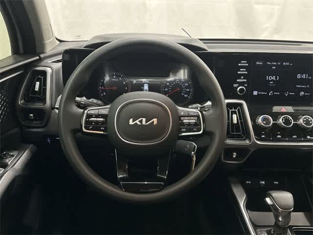 Thumbnail: 2023 Kia Sorento - 15