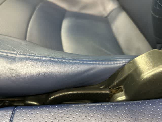 Thumbnail: 2005 Honda S2000 - 23