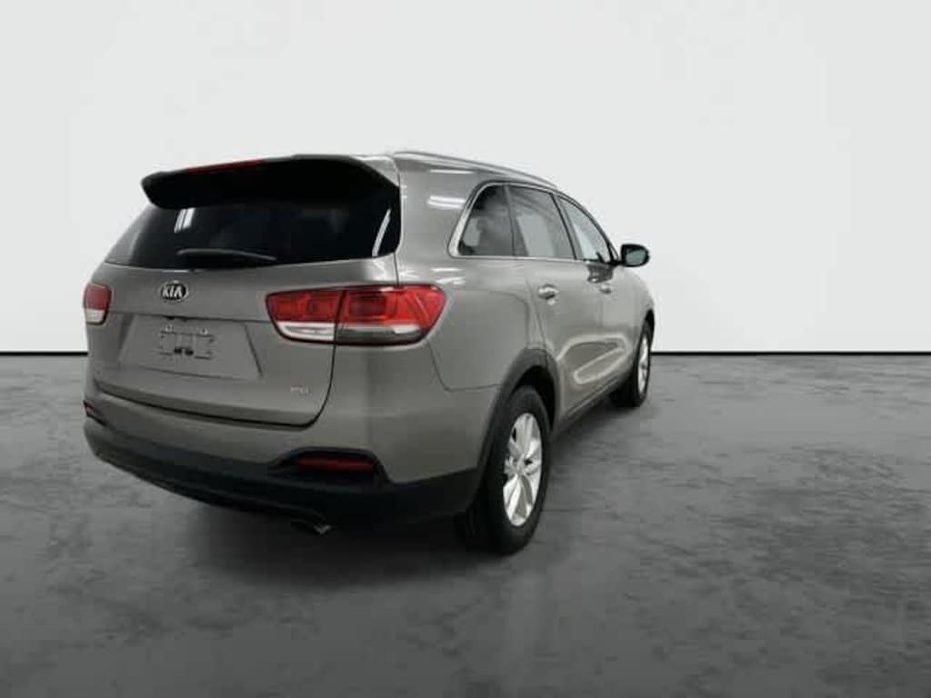 Used 2017 Kia Sorento 2.4L LX SUV