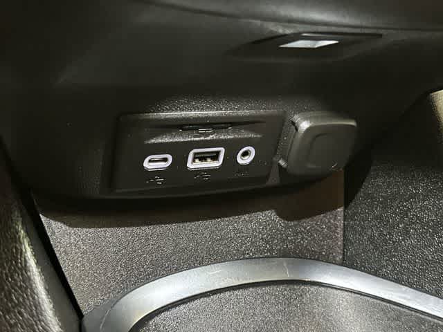 Thumbnail: 2024 Chevrolet Malibu - 25