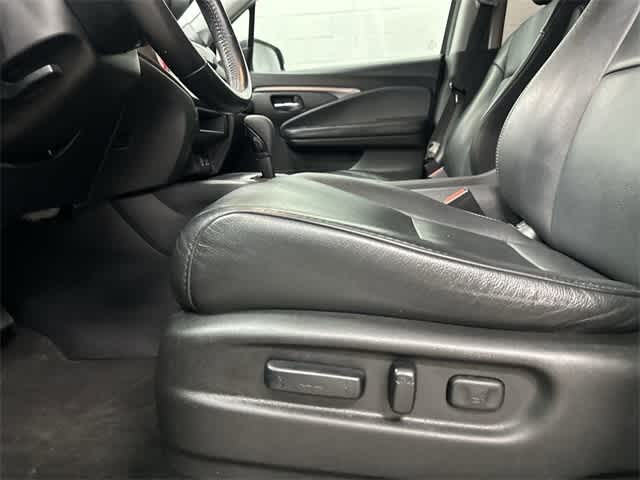 Thumbnail: 2019 Honda Pilot - 26