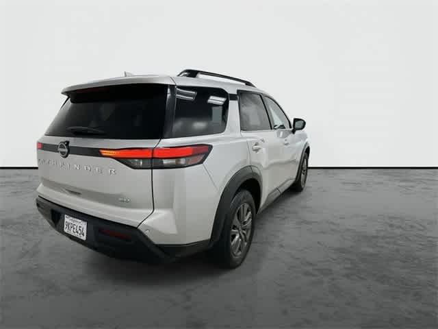 Thumbnail: 2024 Nissan Pathfinder - 3
