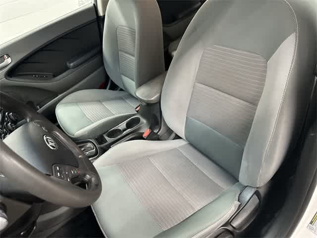 Thumbnail: 2018 Kia Forte - 10