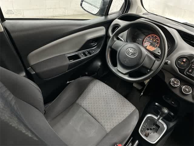 Thumbnail: 2015 Toyota Yaris - 12