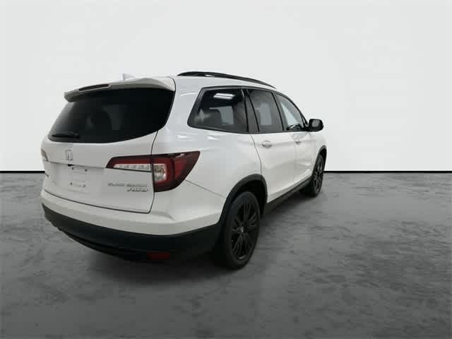 2022 Honda Pilot Black Edition photo 2