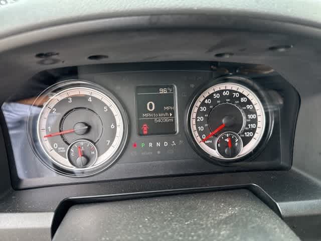 Thumbnail: 2020 RAM 1500 Classic - 4