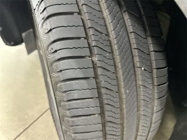 Thumbnail: 2019 Ford Edge - 30