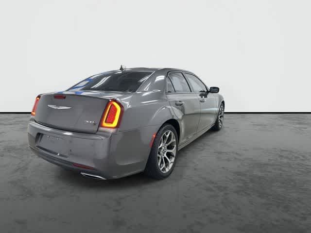 Thumbnail: 2018 Chrysler 300 - 3